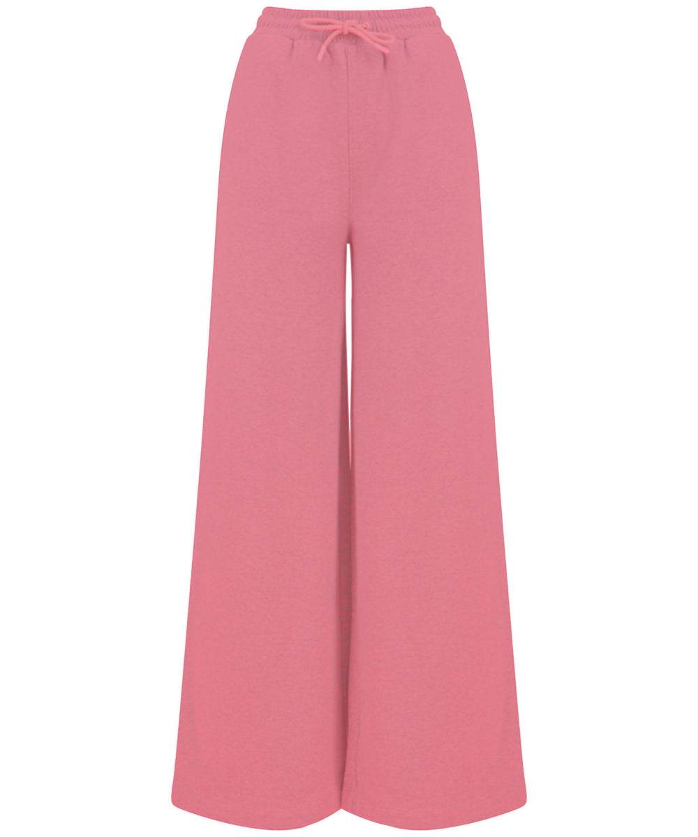 Women's sustainable fashion wide leg joggers