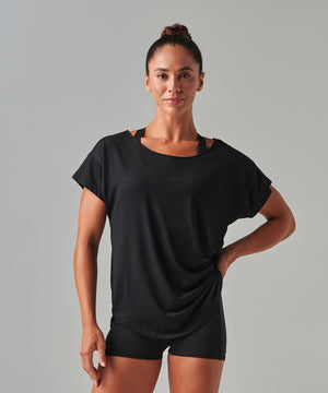 Scoop neck T